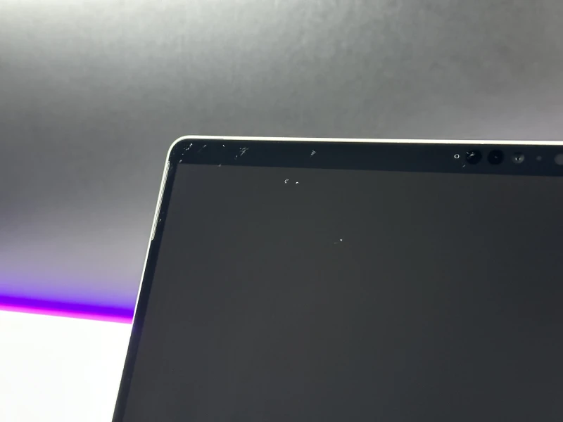 Microsoft Surface Pro 8 - procesor i5-1145G7, ekran 13" 120Hz! Lekki tablet 2w1 z wysoką płynnością obrazu, idealny do pracy mobilnej i notatek.