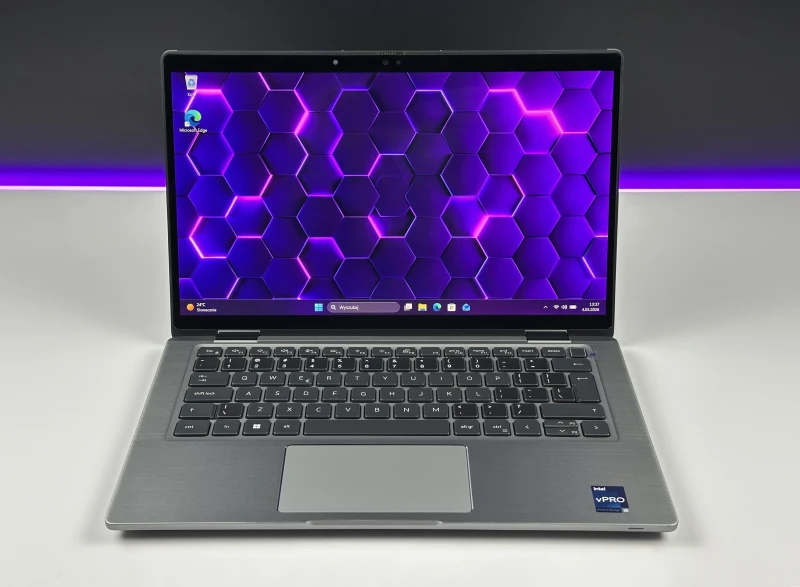 Dell Latitude 7330 2in1 - i5-1245U, 13.3" FHD dotykowy. Biznesowy laptop z LTE, Smart Card i czytnikiem linii papilarnych – idealny do pracy mobilnej.