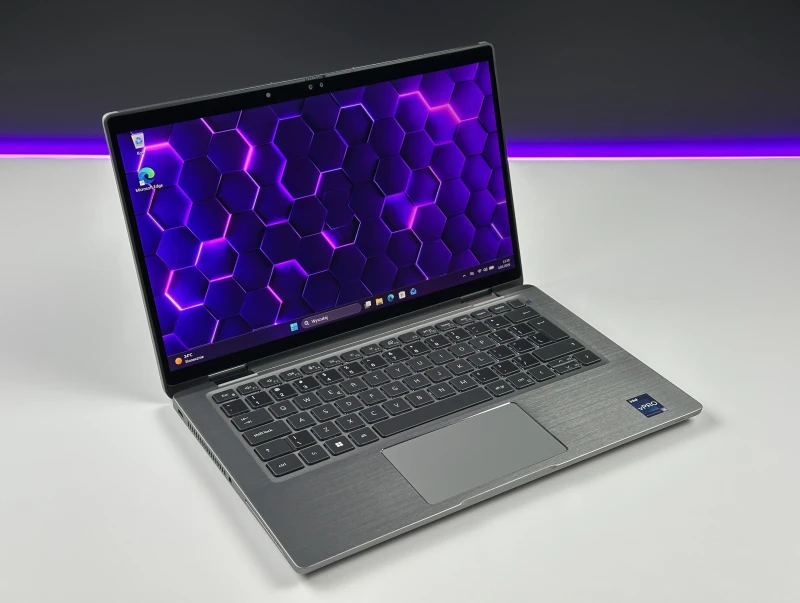 Dell Latitude 7330 2in1 - i5-1245U, 13.3" FHD dotykowy. Biznesowy laptop z LTE, Smart Card i czytnikiem linii papilarnych – idealny do pracy mobilnej.
