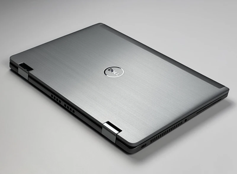 Dell Latitude 7330 2in1 - i5-1245U, 13.3" FHD dotykowy. Biznesowy laptop z LTE, Smart Card i czytnikiem linii papilarnych – idealny do pracy mobilnej.