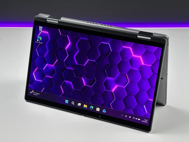 Dell Latitude 7330 2in1 - i5-1245U, 13.3" FHD dotykowy. Biznesowy laptop z LTE, Smart Card i czytnikiem linii papilarnych – idealny do pracy mobilnej.