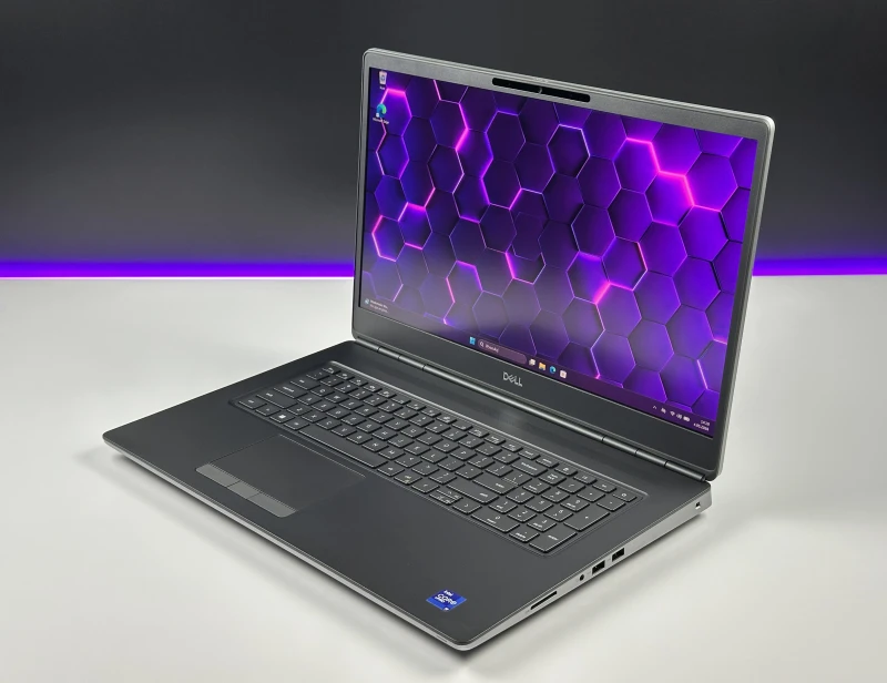 Dell Precision 7760 - i9-11950H, ekran 17.3" 4K UHD 120Hz, RTX A4000. Wydajna stacja robocza do CAD i 3D, stworzona do zaawansowanej pracy.