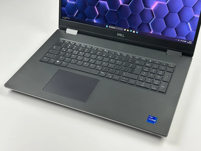 Dell Precision 7770 - i7-12850HX, 17.3" FHD, RTX 3080 Ti (16GB!), pamięć DDR5. Topowa stacja robocza do 3D, CAD i wymagających projektów.