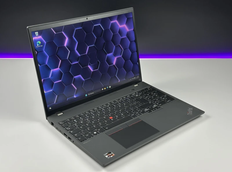 Lenovo ThinkPad T16 Gen 2 - Ryzen 5 7540U, 16" FHD+, LTE. Nowoczesny laptop biznesowy do pracy mobilnej z dużą przestrzenią roboczą.