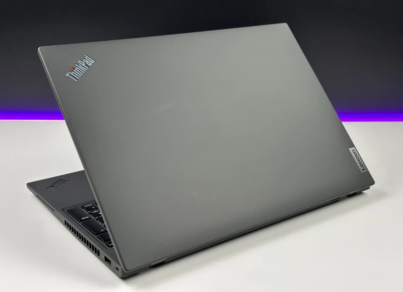Lenovo ThinkPad T16 Gen 2 - Ryzen 5 7540U, 16" FHD+, LTE. Nowoczesny laptop biznesowy do pracy mobilnej z dużą przestrzenią roboczą.