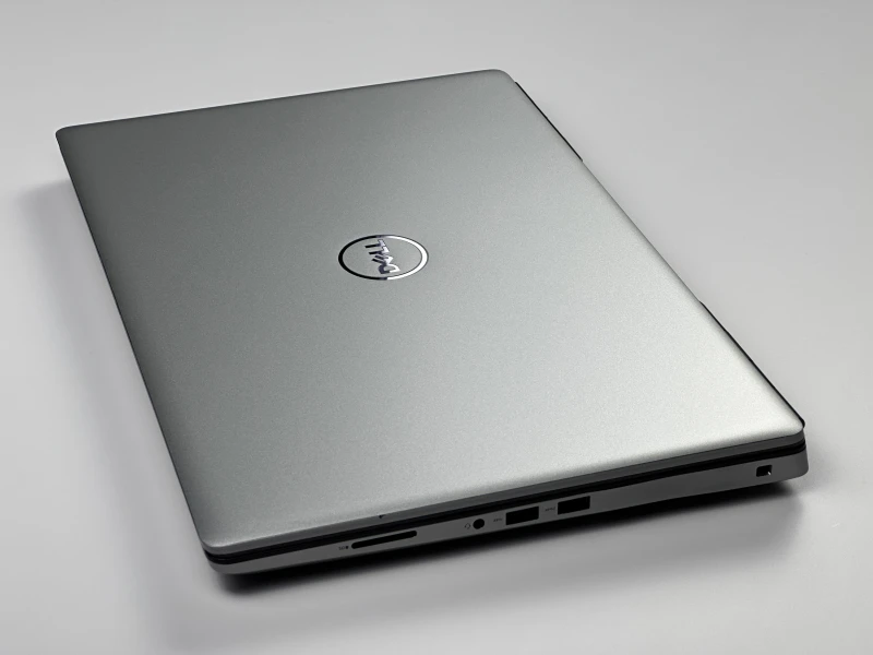Dell Precision 7560 - mobilna moc zamknięta w solidnej obudowie – i7-11850H, RTX A3000 i ekran FHD dla tych, którzy pracują na najwyższym poziomie.