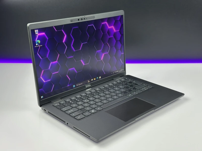 Dell Latitude 7430 - i7-1265U, 32GB RAM. Lekki ultrabook biznesowy z obudową Carbon, stworzony do intensywnej pracy mobilnej i wielozadaniowości.