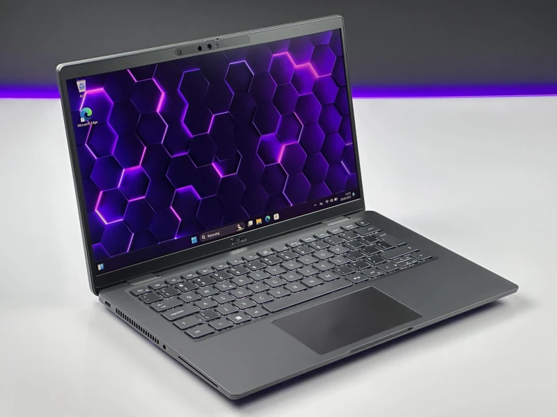 Dell Latitude 7430 - i7-1265U, 32GB RAM. Lekki ultrabook biznesowy z obudową Carbon, stworzony do intensywnej pracy mobilnej i wielozadaniowości.