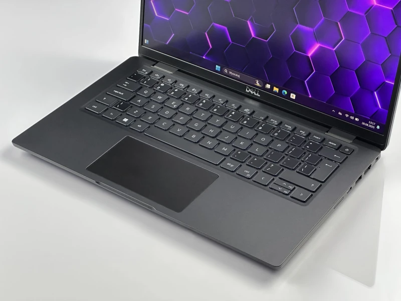 Dell-Latitude-7430---i7-1265U,-32GB-RAM.-Lekki-ultrabook-biznesowy-z-obudowa-Carbon,-stworzony-do-intensywnej-pracy-mobilnej-i-wielozadaniowosci. (1)F.jpg