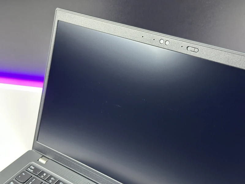 Lenovo ThinkPad L14 Gen 4 - nowoczesny laptop biznesowy z wydajnym procesorem Intel 13. generacji, idealny do pracy biurowej i mobilnej.
