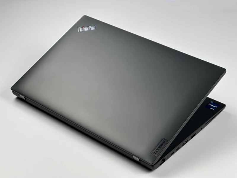 Lenovo ThinkPad L14 Gen 4 z i7-1365U, FHD i klawiaturą PL QWERTY – wydajność, wygoda i niezawodność w pracy i codziennym użytkowaniu.