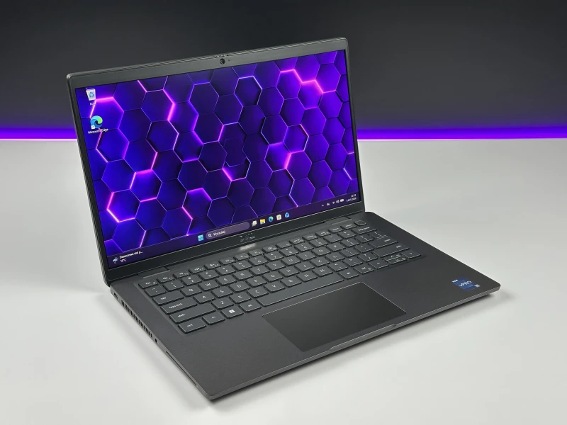 Dell Latitude 7430 - i7-1265U, 32GB RAM. Lekki ultrabook biznesowy z obudową Carbon, stworzony do intensywnej pracy mobilnej i wielozadaniowości.