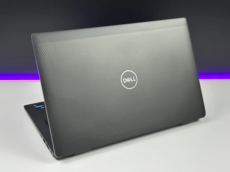 Dell Latitude 7430 - i7-1265U, 32GB RAM. Lekki ultrabook biznesowy z obudową Carbon, stworzony do intensywnej pracy mobilnej i wielozadaniowości.