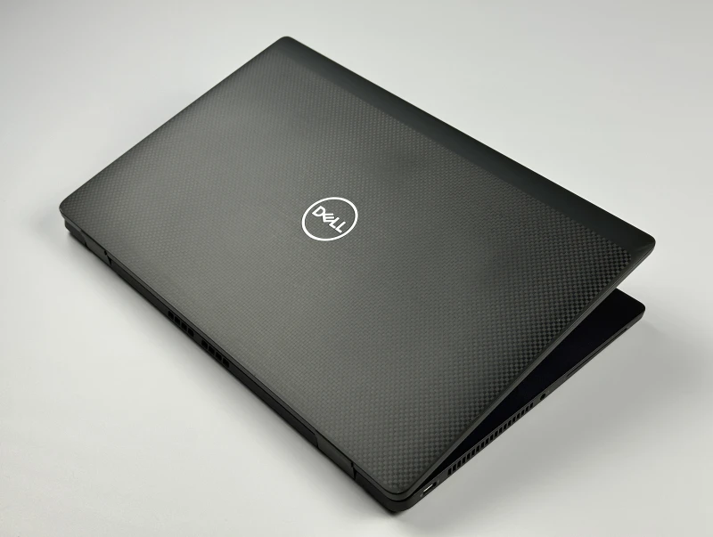 Dell Latitude 7430 - i7-1265U, 32GB RAM. Lekki ultrabook biznesowy z obudową Carbon, stworzony do intensywnej pracy mobilnej i wielozadaniowości.