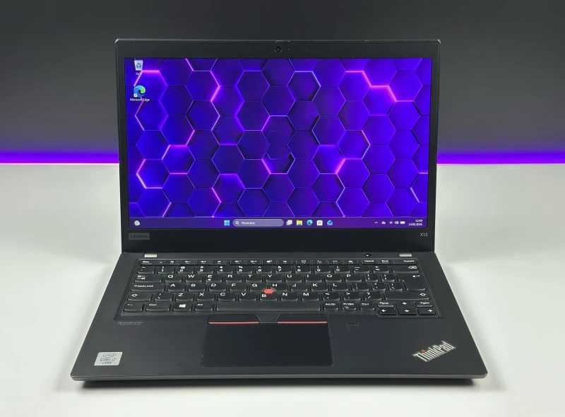 Lenovo ThinkPad X13 Gen 1 i7-10610U, 16GB RAM, dotykowy ekran 13,3" FHD   – kompaktowy laptop biznesowy do pracy mobilnej i codziennej.