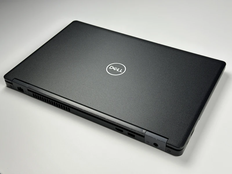 Dell Latitude 5590 - i5-8350U, 15.6", modem LTE. Uniwersalny laptop biznesowy do pracy z dedykowaną grafiką i szerokimi możliwościami łączności.