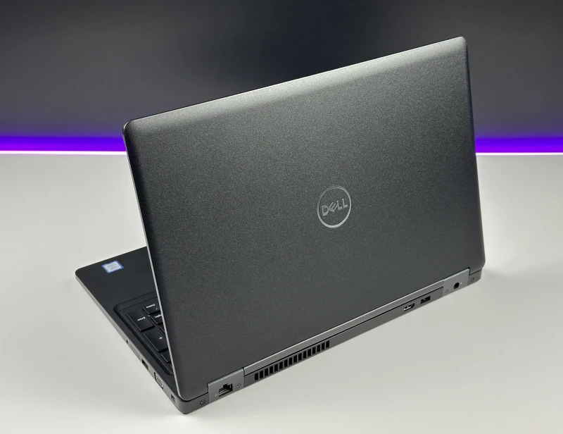 Dell Latitude 5590 - i5-8350U, 15.6", modem LTE. Uniwersalny laptop biznesowy do pracy z dedykowaną grafiką i szerokimi możliwościami łączności.