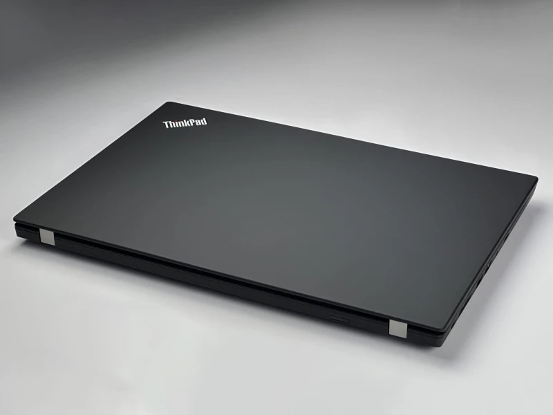 Lenovo-ThinkPad-T14-Gen-1---Ryzen-5-4650U,-14.-Biznesowy-laptop-z-wydajnym-procesorem-AMD-Ryzen-PRO,-idealny-do-pracy-biurowej-i-mobilnej.jpg
