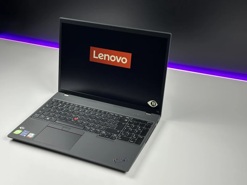 Lenovo ThinkPad T16 Gen 1 - i5-1245U, 16". Biznesowy laptop oferujący dużą przestrzeń roboczą i komfort codziennej pracy. Lenovo ThinkPad T16 Gen 1 - i5-1245U, 16". Biznesowy laptop oferujący dużą przestrzeń roboczą i komfort codziennej pracy.