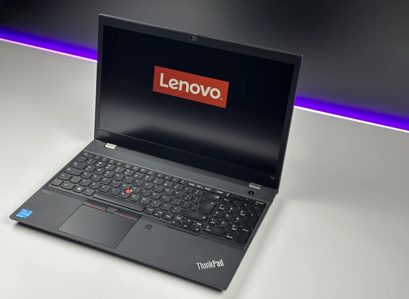 Lenovo ThinkPad T15 Gen 2 z i5-1135G7, ekran FHD 15.6", modem LTE. Laptop biznesowy z energooszczędnym procesorem Intel 11. generacji.