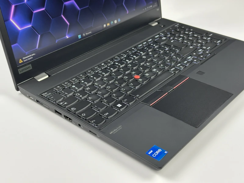 Lenovo ThinkPad T15 Gen 2 z i5-1135G7, ekran FHD 15.6", modem LTE. Laptop biznesowy z energooszczędnym procesorem Intel 11. generacji.