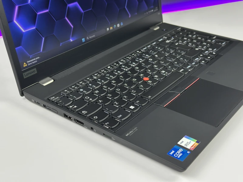 Lenovo ThinkPad T15 Gen 2 z i5-1145G7, ekran FHD 15.6", modem LTE. Laptop biznesowy z energooszczędnym procesorem Intel 11. generacji.