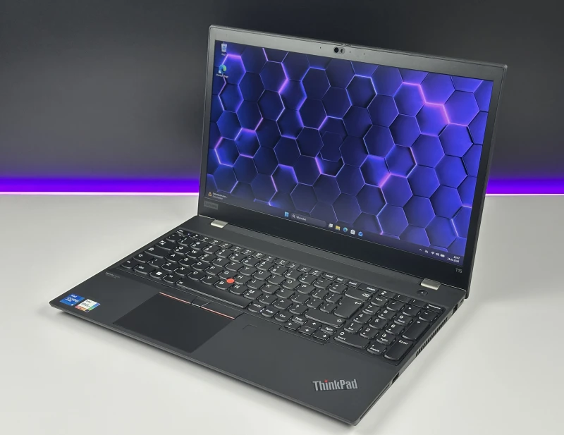 Lenovo ThinkPad T15 Gen 2 z i5-1145G7, ekran FHD 15.6", modem LTE. Laptop biznesowy z energooszczędnym procesorem Intel 11. generacji.