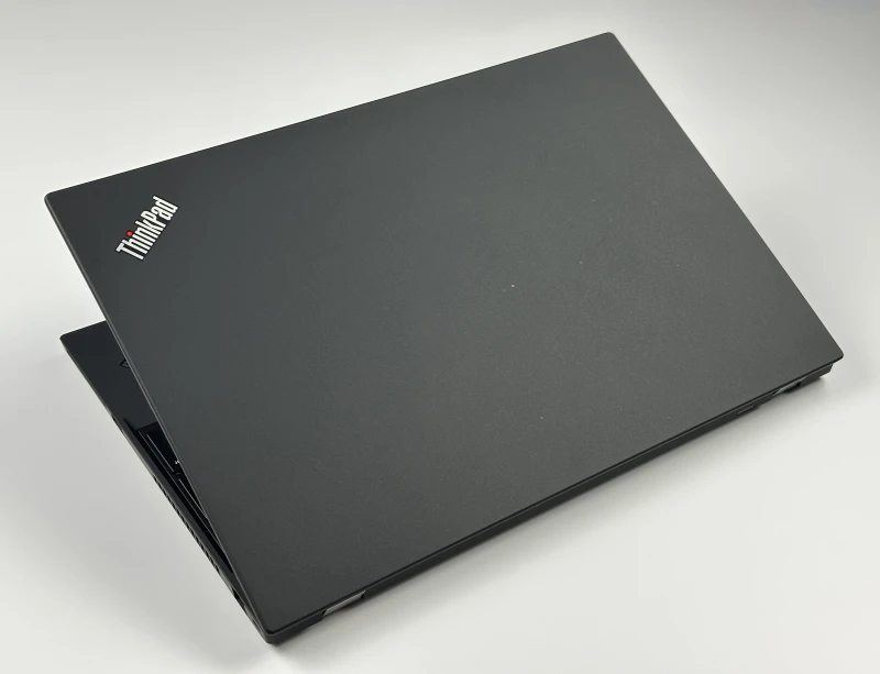 Lenovo ThinkPad T15 Gen 2 z i5-1145G7, ekran FHD 15.6", modem LTE. Laptop biznesowy z energooszczędnym procesorem Intel 11. generacji.