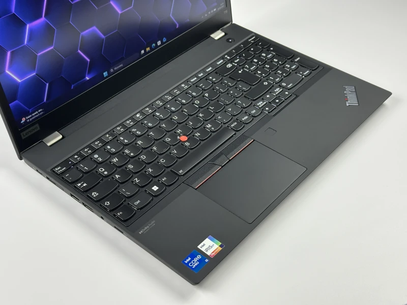 Lenovo ThinkPad T15 Gen 2 z i5-1145G7, ekran FHD 15.6", modem LTE. Laptop biznesowy z energooszczędnym procesorem Intel 11. generacji.
