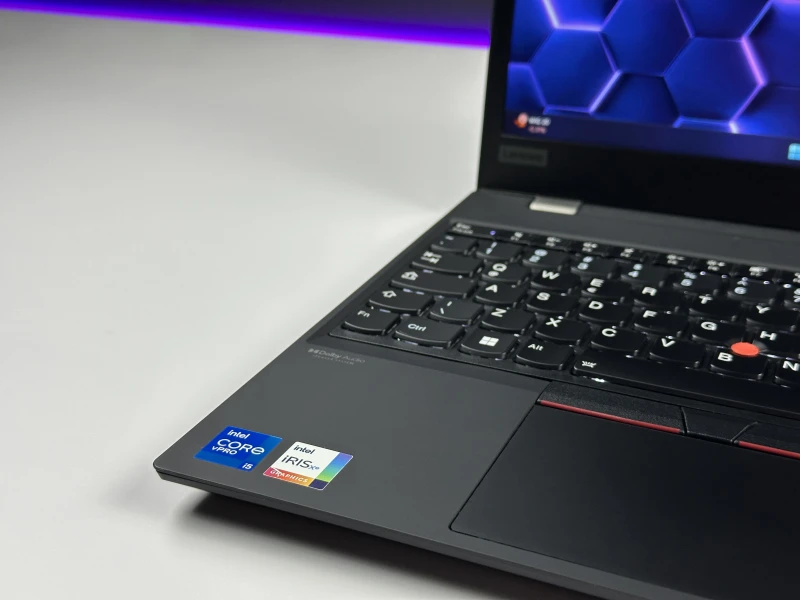Lenovo ThinkPad T15 Gen 2 z i5-1145G7, ekran FHD 15.6", modem LTE. Laptop biznesowy z energooszczędnym procesorem Intel 11. generacji.