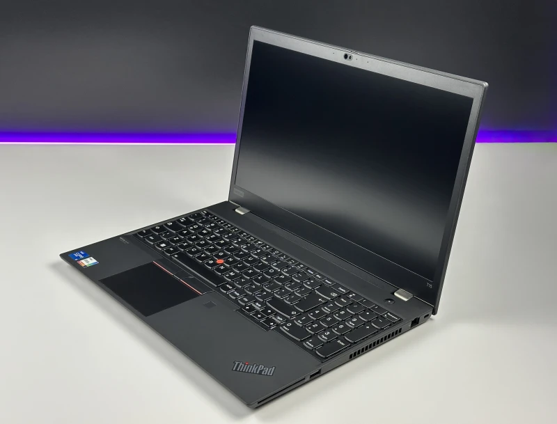 Lenovo ThinkPad T15 Gen 2 z i5-1145G7, ekran FHD 15.6", modem LTE. Laptop biznesowy z energooszczędnym procesorem Intel 11. generacji.