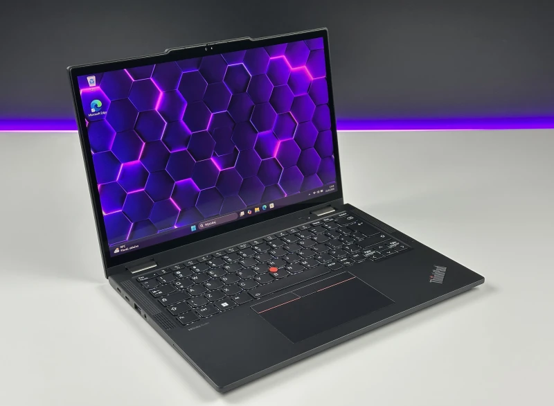 Lenovo ThinkPad X13 Yoga Gen 4 - i5-1345U, 13.3" FHD+ dotyk, modem LTE i rysik w obudowie. Mobilny laptop 2w1 do pracy, notatek i podróży.