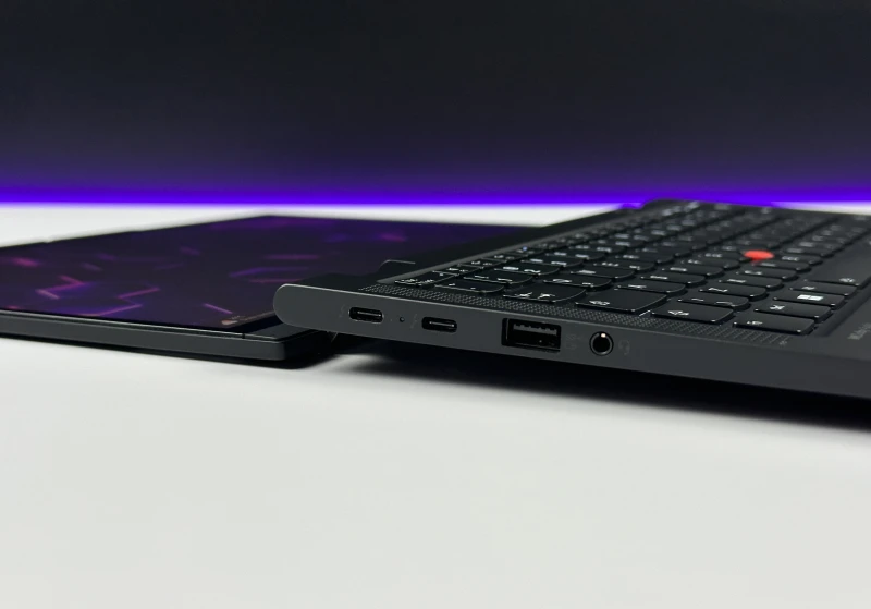 Lenovo ThinkPad X13 Yoga Gen 4 - i5-1345U, 13.3" FHD+ dotyk, modem LTE i rysik w obudowie. Mobilny laptop 2w1 do pracy, notatek i podróży.