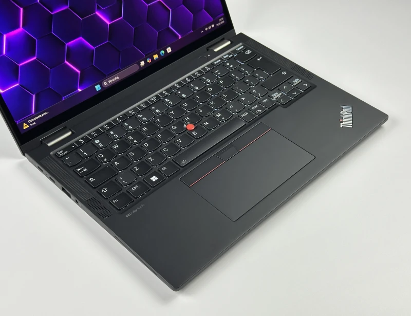 Lenovo ThinkPad X13 Yoga Gen 4 - i5-1345U, 13.3" FHD+ dotyk, modem LTE i rysik w obudowie. Mobilny laptop 2w1 do pracy, notatek i podróży.