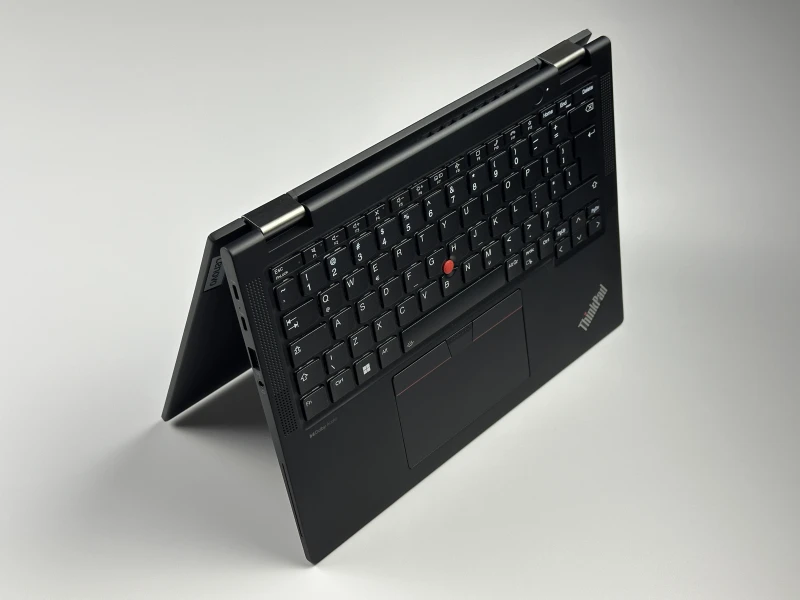 Lenovo ThinkPad X13 Yoga Gen 4 - i5-1345U, 13.3" FHD+ dotyk, modem LTE i rysik w obudowie. Mobilny laptop 2w1 do pracy, notatek i podróży.