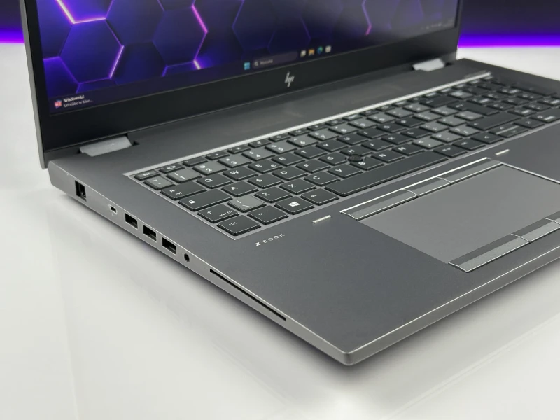 HP ZBook Fury 17 G7 i7-10850H, ekran 17.3", RTX 5000 (16GB). Profesjonalna stacja robocza do renderingu, CAD i zaawansowanej pracy graficznej.