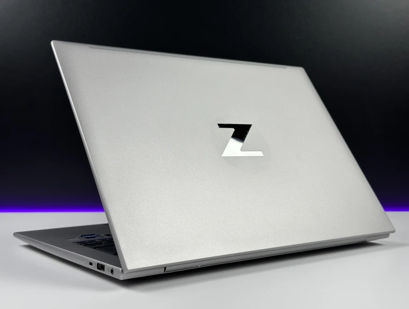 HP ZBook Firefly 14 G9 z i7-1265U, ekranem 14" FHD+, grafiką T550 (4GB). Lekka mobilna stacja robocza do projektowania, pracy biurowej i mobilnej.