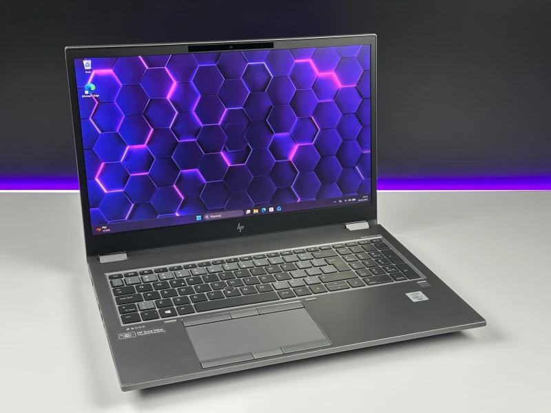 HP ZBook Fury 15 G7 - i7-10850H, ekran 15.6" FHD Sure View, RTX 5000 (16GB). Wydajna stacja robocza do CAD, 3D i profesjonalnych projektów.