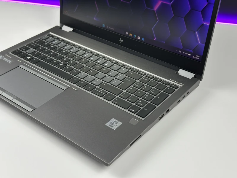 HP ZBook Fury 15 G7 - i7-10850H, ekran 15.6" FHD Sure View, RTX 5000 (16GB). Wydajna stacja robocza do CAD, 3D i profesjonalnych projektów.