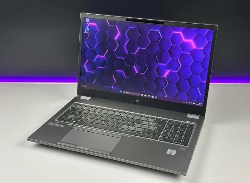 HP ZBook Fury 15 G7 - i7-10850H, ekran 15.6" FHD Sure View, RTX 5000 (16GB). Wydajna stacja robocza do CAD, 3D i profesjonalnych projektów.