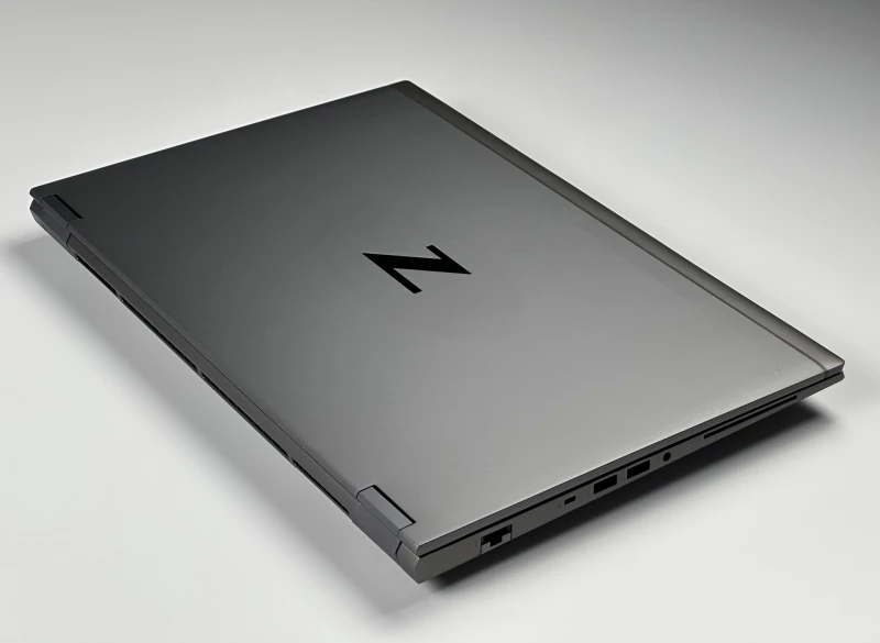 HP ZBook Fury 15 G7 - i7-10850H, ekran 15.6" FHD Sure View, RTX 5000 (16GB). Wydajna stacja robocza do CAD, 3D i profesjonalnych projektów.