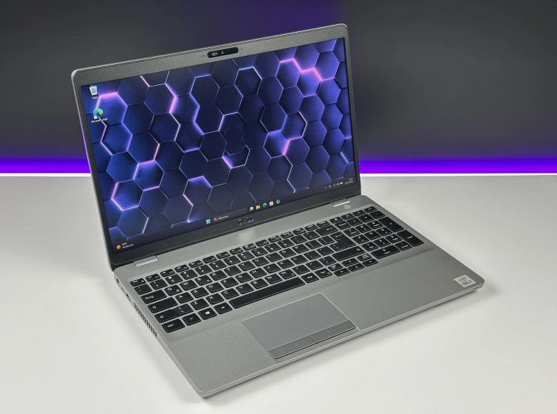 Dell Latitude 5510 – siła klasy biznes. Elegancki, szybki i niezawodny laptop z procesorem i7 - gotowy na intensywne wyzwania codzienności.