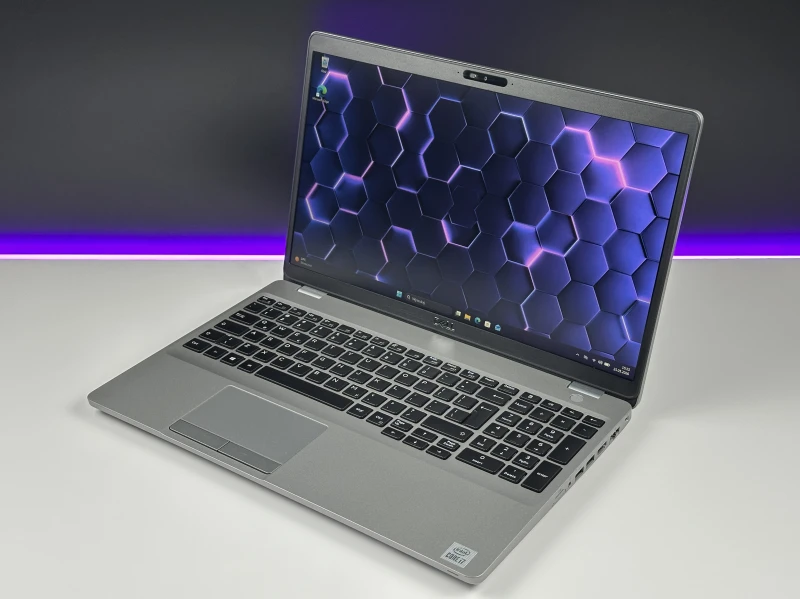 Dell Latitude 5510 – siła klasy biznes. Elegancki, szybki i niezawodny laptop z procesorem i7 - gotowy na intensywne wyzwania codzienności.