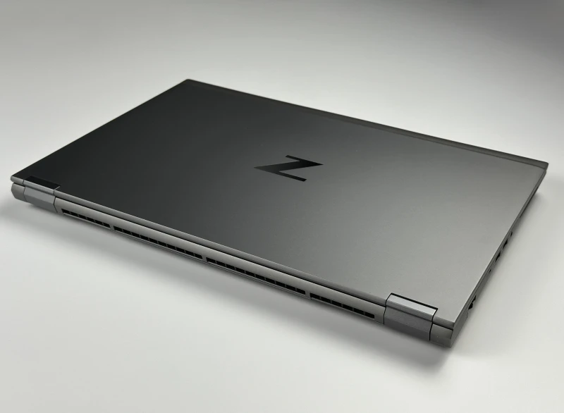 HP ZBook Fury 15 G7 - i7-10850H, ekran 15.6" FHD Sure View, RTX 5000 (16GB). Wydajna stacja robocza do CAD, 3D i profesjonalnych projektów.