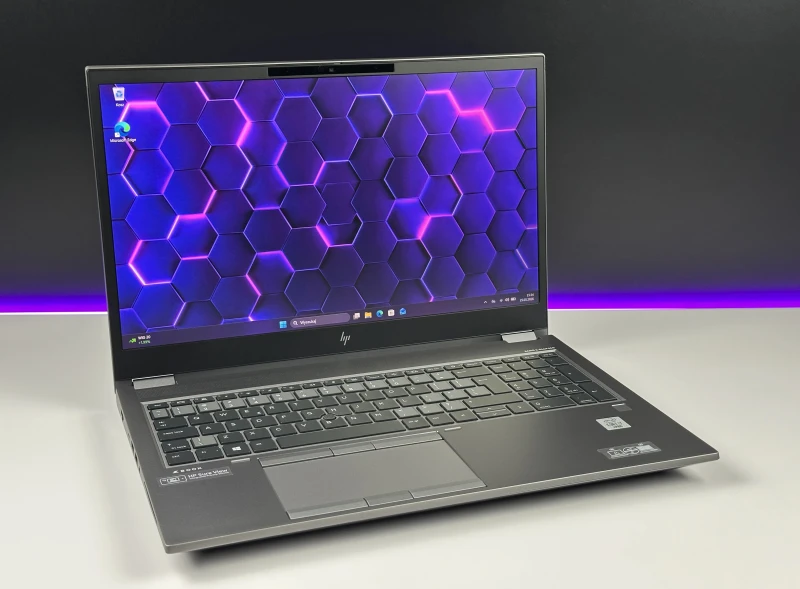 HP ZBook Fury 15 G7 - i7-10850H, ekran 15.6" FHD Sure View, RTX 5000 (16GB). Wydajna stacja robocza do CAD, 3D i profesjonalnych projektów.
