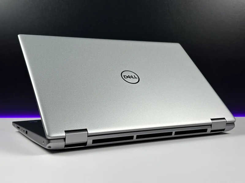 Dell Precision 7770 - i7-12850HX, 17.3" FHD, RTX A4500. Zaawansowana stacja robocza z wydajnym chłodzeniem do profesjonalnych zastosowań.