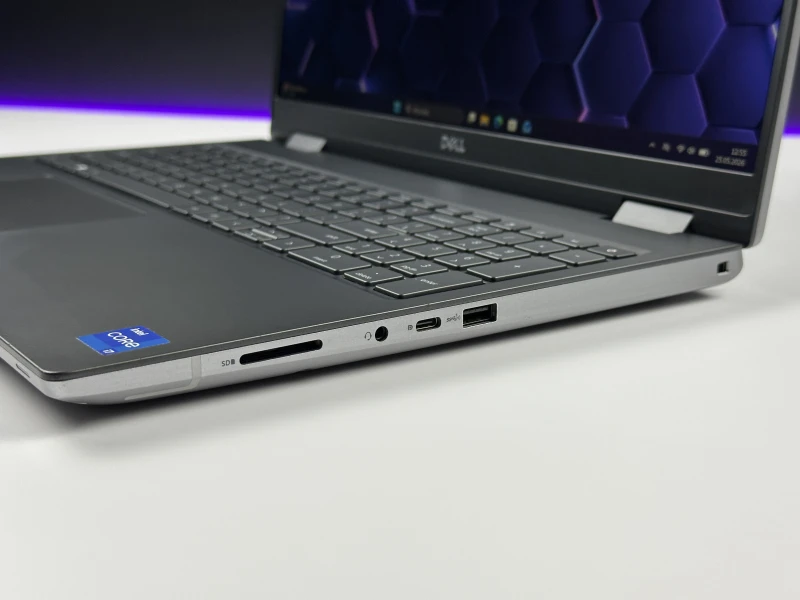Dell Precision 7670 - i7-12850HX, RTX A2000. Nowoczesna stacja robocza z wydajnym chłodzeniem i obsługą zaawansowanych projektów CAD oraz 3D.