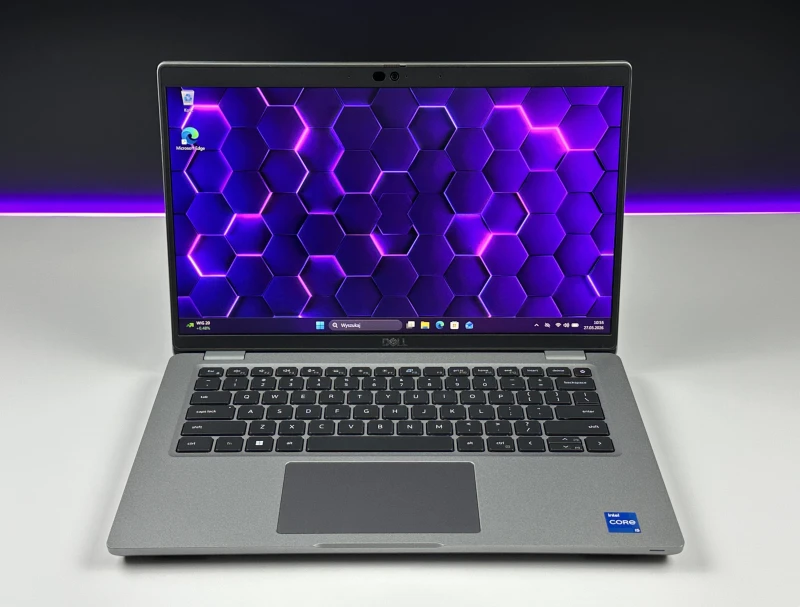 Dell Latitude 5431 z i5-1250P i FHD – nowoczesny laptop biznesowy, który łączy wysoką wydajność z mobilnością, idealny do codziennej pracy i podróży.