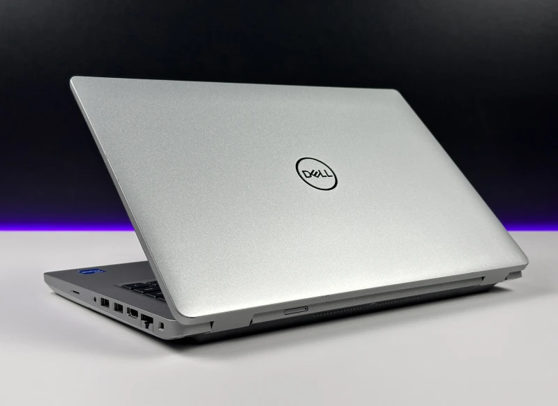 Dell Latitude 5431 z i5-1250P i FHD – nowoczesny laptop biznesowy, który łączy wysoką wydajność z mobilnością, idealny do codziennej pracy i podróży.
