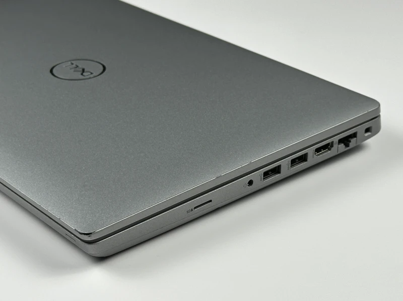 Dell Latitude 5431 z i5-1250P i FHD – nowoczesny laptop biznesowy, który łączy wysoką wydajność z mobilnością, idealny do codziennej pracy i podróży.